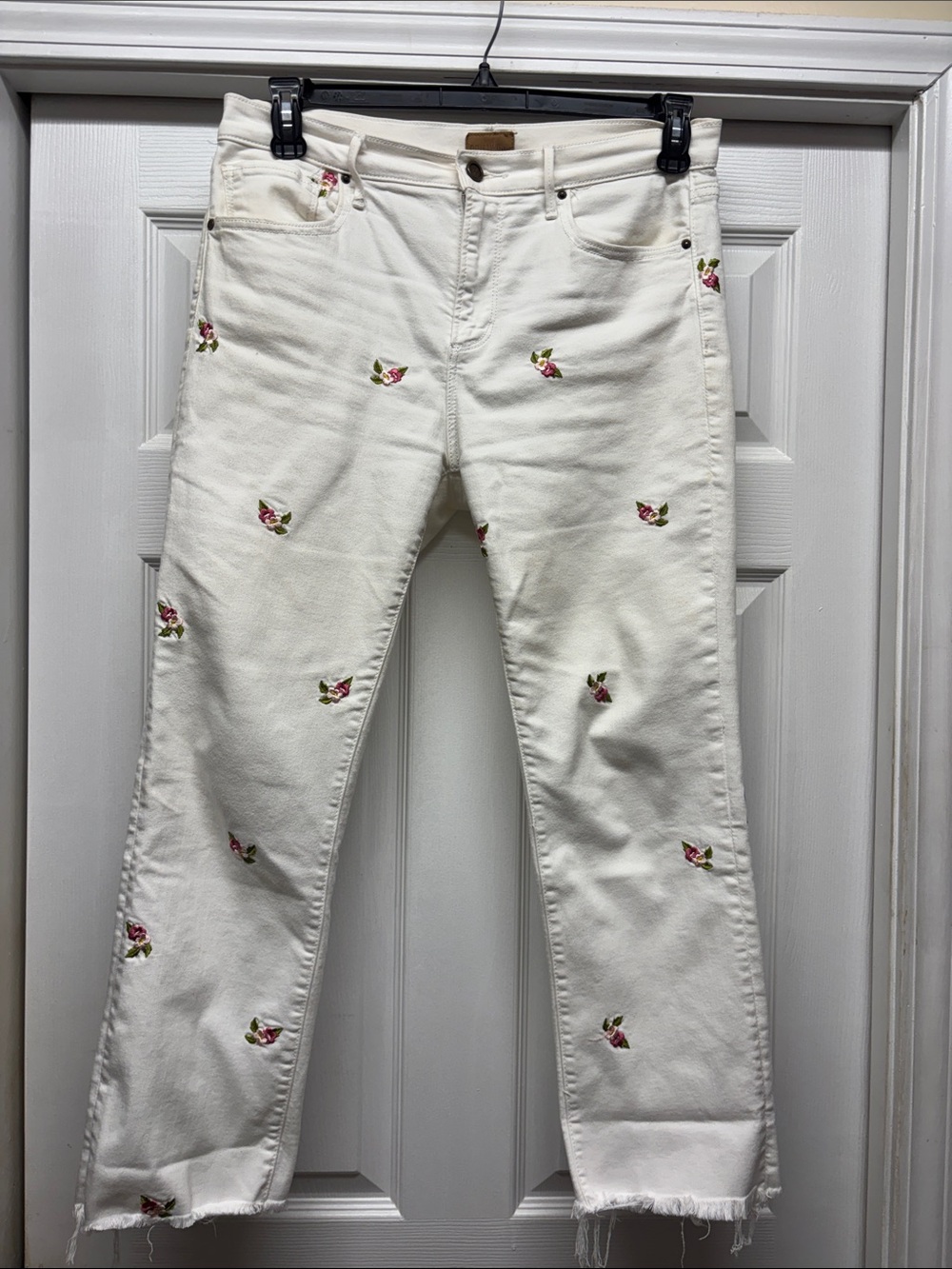 Driftwood Candace Women's White & Pink Floral Embroidered Jeans Raw Hem 31